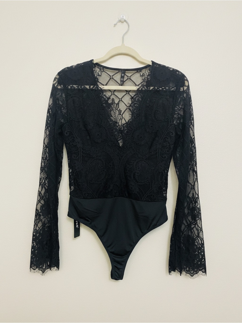 Sheer Lace Long-Sleeve V-Neck Bodysuit • NWT • 20"p2p - Picture 3 of 3